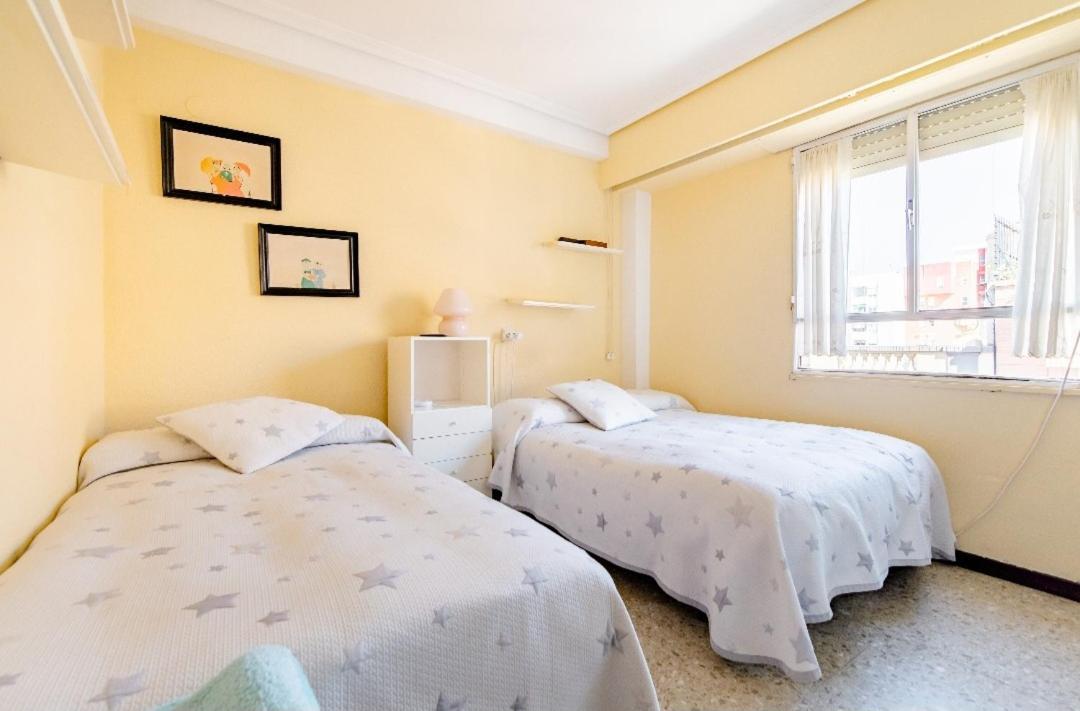 Homestay Habitación Triple Con Aire Acondicionado Valencia